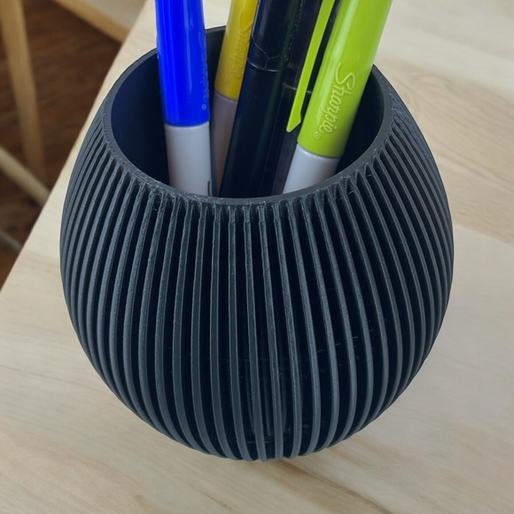 Modern 3D Printed Pen Holder, The Renis  Pen Holder, Pencil Holder, Pen holder - Picture 2 of 5